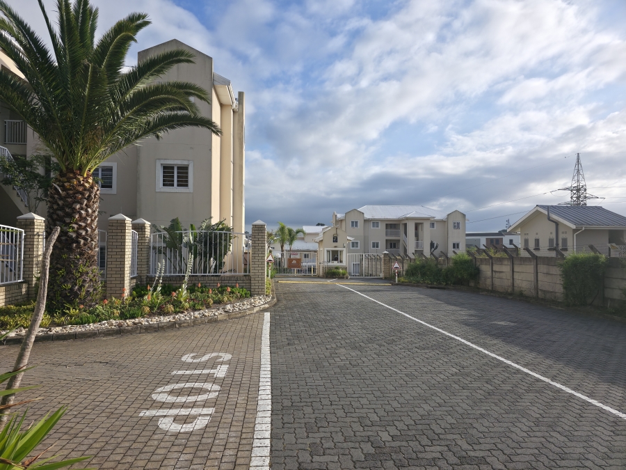 1 Bedroom Property for Sale in Beacon Bay North Eastern Cape